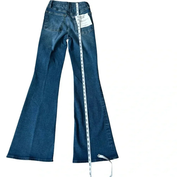 Good American Power Stretch Pull-On Flare Jeans - Picture 12 of 12